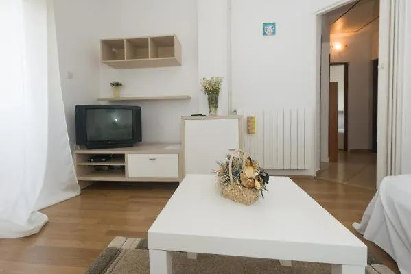 Apartments Villa Leylandia Kanfanar Croatia