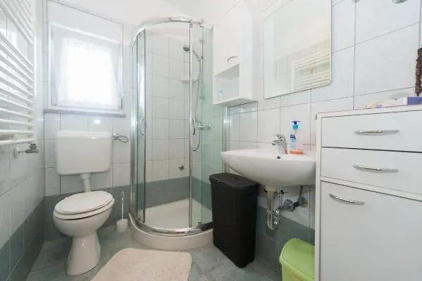Apartments Villa Leylandia Kanfanar