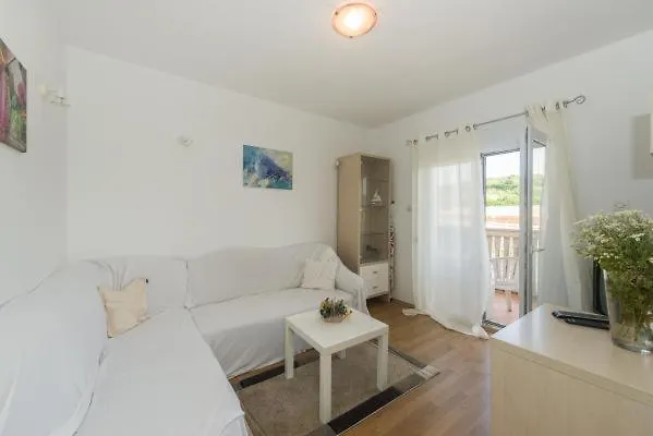 Apartments Villa Leylandia Kanfanar