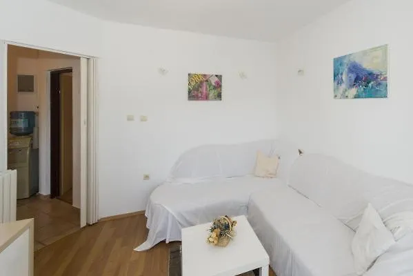 Apartments Villa Leylandia Kanfanar