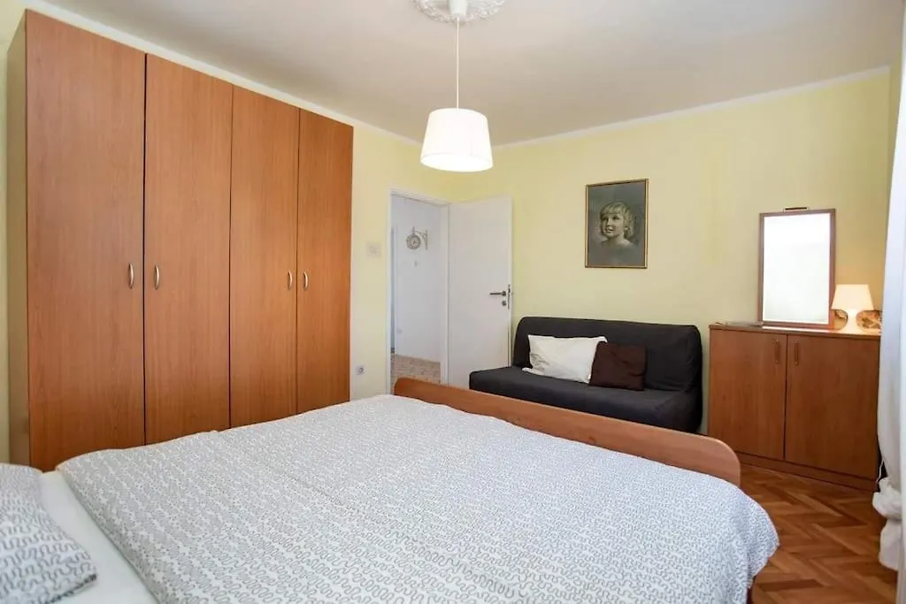 Apartments Villa Leylandia Kanfanar Croatia