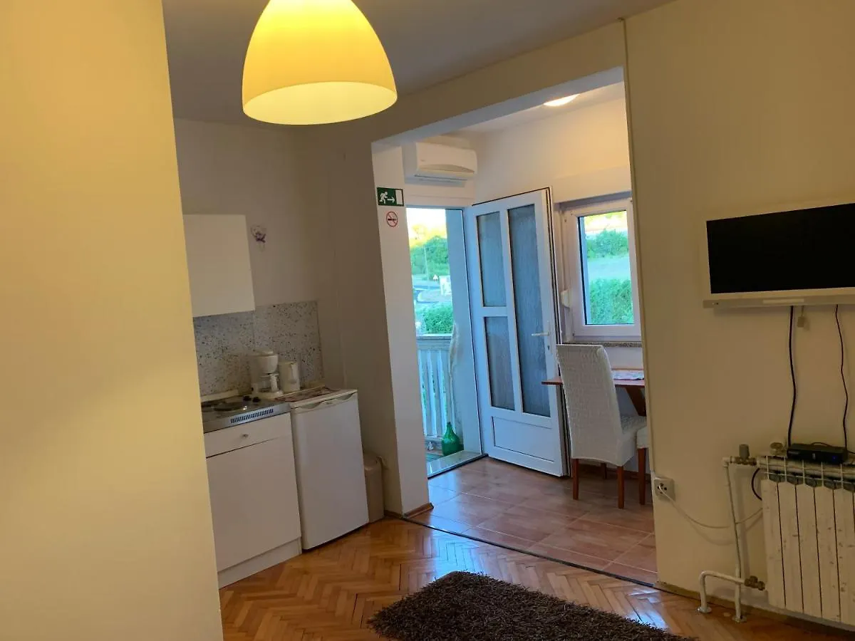 Apartments Villa Leylandia Kanfanar Croatia